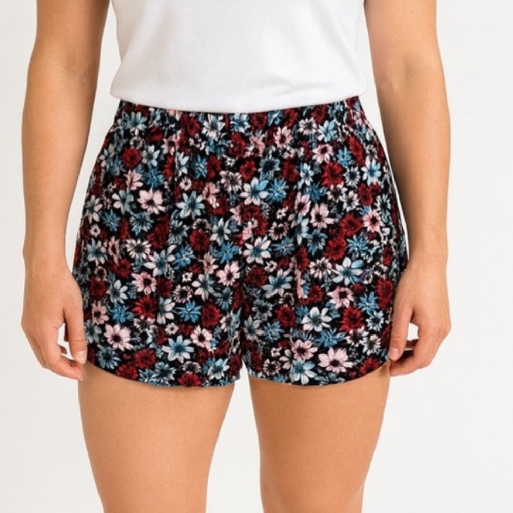 H&M Floral Print Ruffle Hem Shorts‎ Size 6 NWT